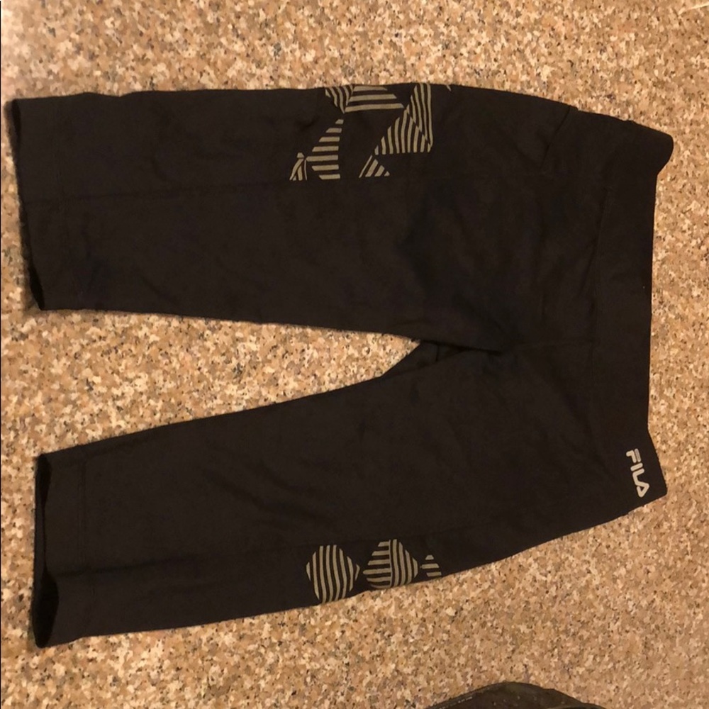 Black and olive green Capri legging